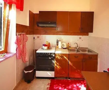 Niki Apartment